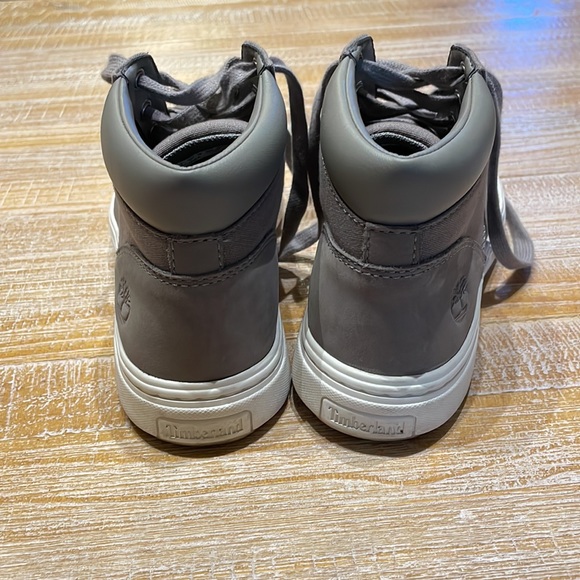 Timberland tennis shoes gray size 6 - Picture 4 of 5